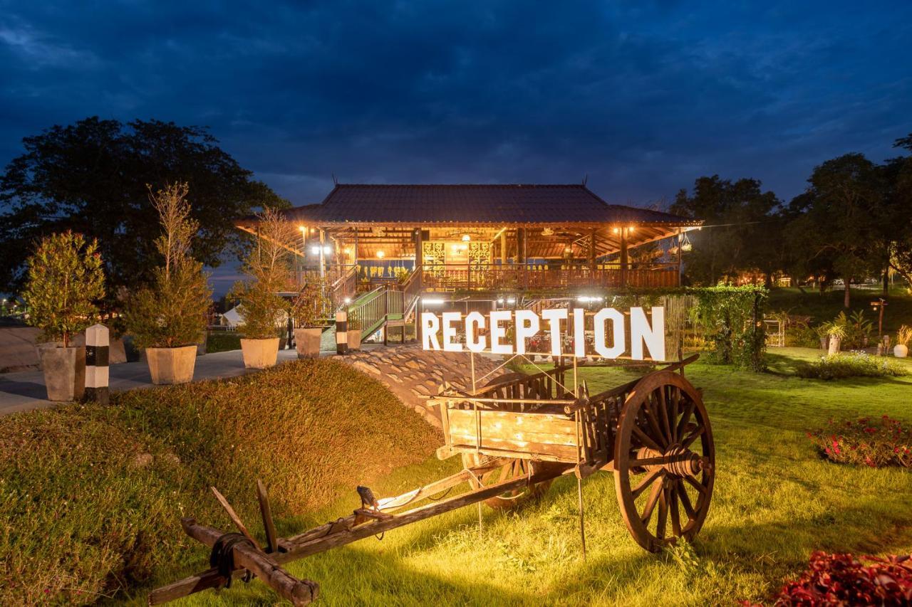 Doi Inthanon Riverside Resort Chom Thong Exterior foto